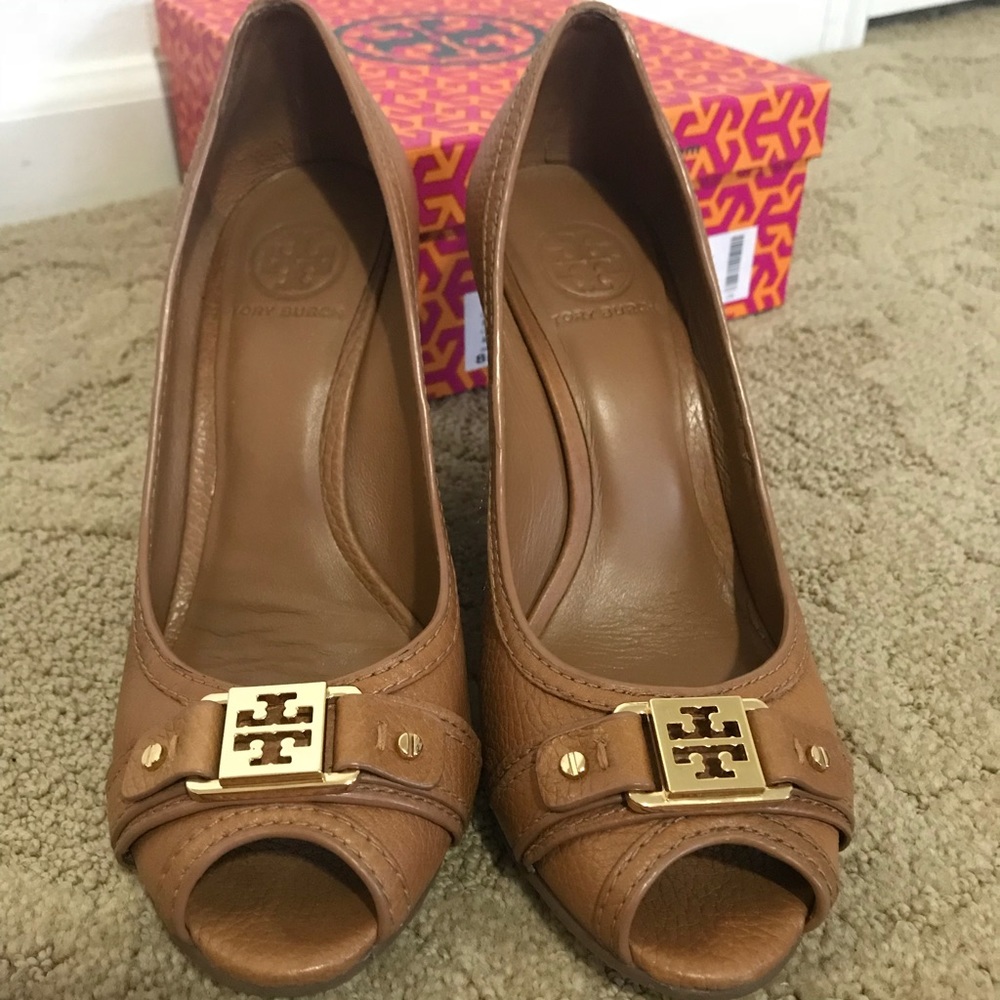 Tory Burch tan wedges 8.5